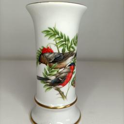 COALPORT BONE CHINA BRITISH BIRDS THE BULLFINCH MADE IN ENGLAND. IN GOOD CONDITION NO CHIPS OR CRACKS. COLLECTION ABERGELE OR POST