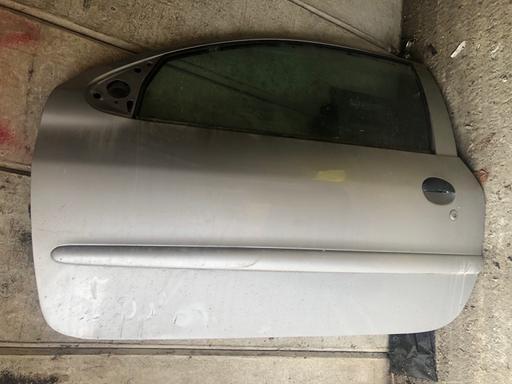 Vehicles Kent Sevenoaks - Photos for Peugeot 206 GTI Driver offside complete door