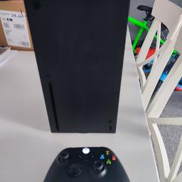 Excellent working order.
Not used much.
There are several games installed on the console (Cold War, FIFA 22, F1 21) and several others.
1 controller included
Also included is Turtle Beach Stealth wireless headset.