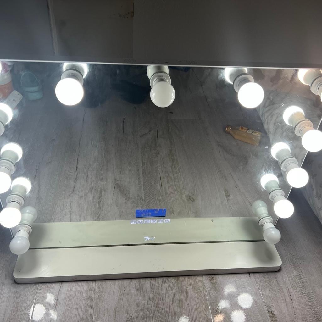 very large hollywood mirror in HA8 Harrow für 45,00 £ zum Verkauf