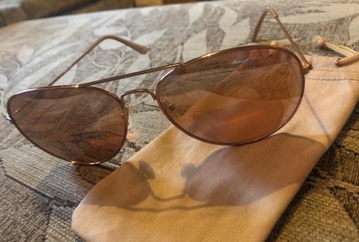 Buy & Sell Merseyside Sefton - Photos for Rose Gold Mirrored Sunglasses