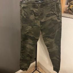 Verkaufe coole Camouflage Cargohose/JoggingJeans von Hollister in Gr. S