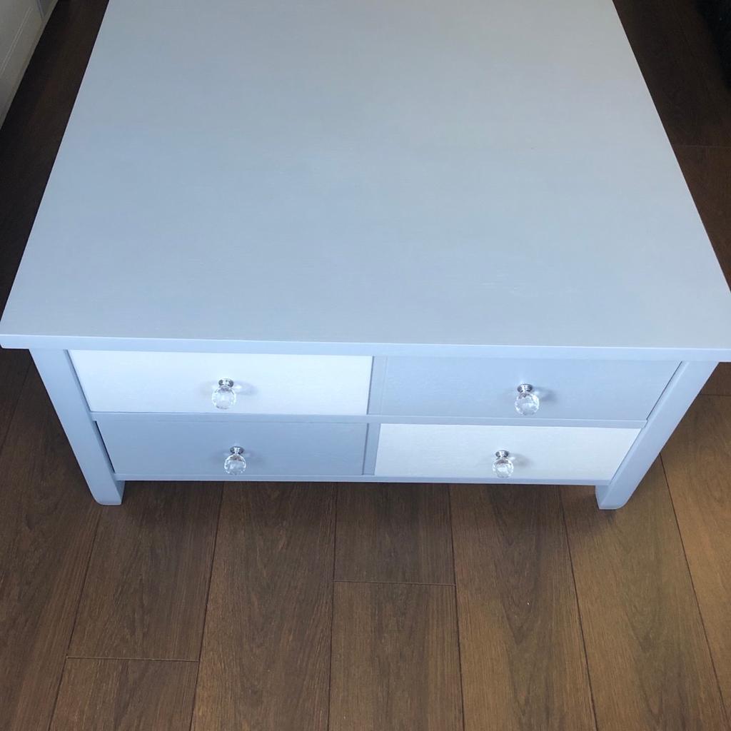 Up cycled in two shades of grey
35.5” top square
18” height
Two drawers in two sides
Very heavy solid oak
