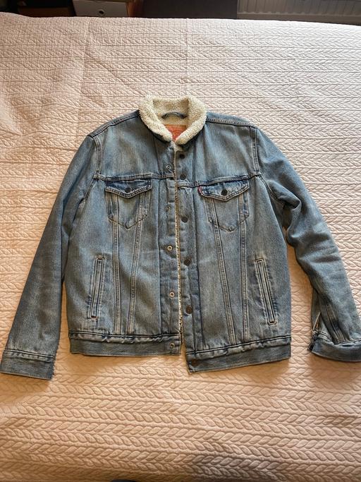 Buy & Sell Kent Gravesham - Photos for Levi’s jean jacket fleece size L