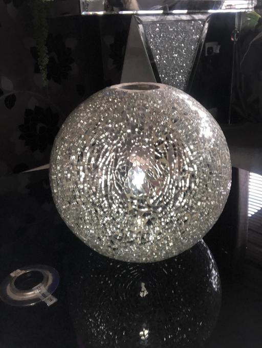 Buy & Sell Essex Chelmsford - Photos for Dome cracked glass light shade 