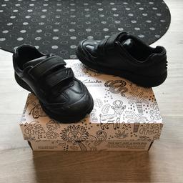 Children’s Clark’s leather black shoes
Only worn a couple of times.
I paid £50
Good condition
Dinosaur detailed
Sz 9 G