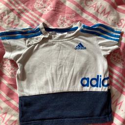 Adidas baby top in excellent condition. Size 6-9 months