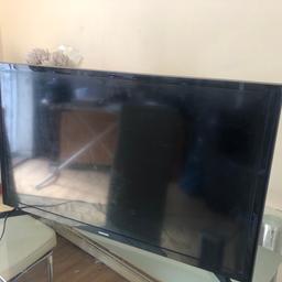 Good working condition built in freeview and remote