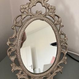 Lovely ornate mirror 
Cash chq bank transfer only 
Postage £4