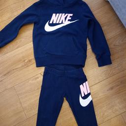 Good condition navy and pink Nike tracksuit. age 2-3