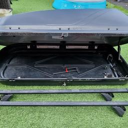 Roof box holds up to 75kg. Halfords square roof bars and footpack to fit flush type roof rails. Was previously on a BMW 3 series. Bars are 107cm long.
Only reason for sale is because they no longer fit new car.