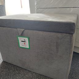 W60
D35
H40

strong soild ottoman storage box reduced to clear 

price £40

collection 
243 Horninglow Road de14 2pz