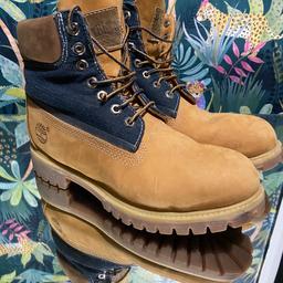 Mens timberland boots size 8 
Leather and denim
Excellent condition