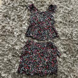 Newlook Floral print skirt playsuit  size14  
 
#womenswear #playsuit #size14