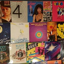 Top erhaltene Vinyl LP's (zum Teil auch Doppel LP's.
Aus dem Rahmen fãllt Ronny's Pop Show (muß wohl mal gewaschen werden, denn Kratzer sehe ich keine).
Die Schlümpfe und Bee Gee's First.

Buddy Holly sind zwei Doppel LP's. Top!!! 
Einzelverkauf möglich. 
Alle zusammen für 160 Euro abzugeben.