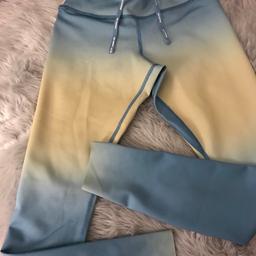 Nike Women’s Ombré Leggings, size XS. Perfect condition and from pet and smoke free home