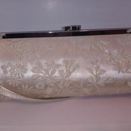 Clutch bag , excellent condition
Approx 25cm length

free local delivery from Birmingham B9