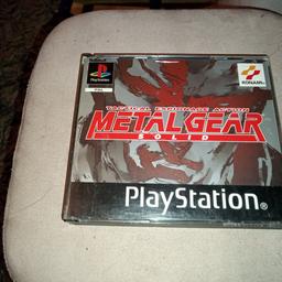 metal gear solid on PS1. comes with manual and silent hill demo 
very  light scratches on all 3 disc 
case has no cracks manual in very good order 
overall a nicely present PS1 iconic game. 
absolute bargain. 
collect hammersmith.