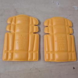 Brand new DEWALT DWC15-001 KNEE PAD INSERTS..
Can deliver and post as well.