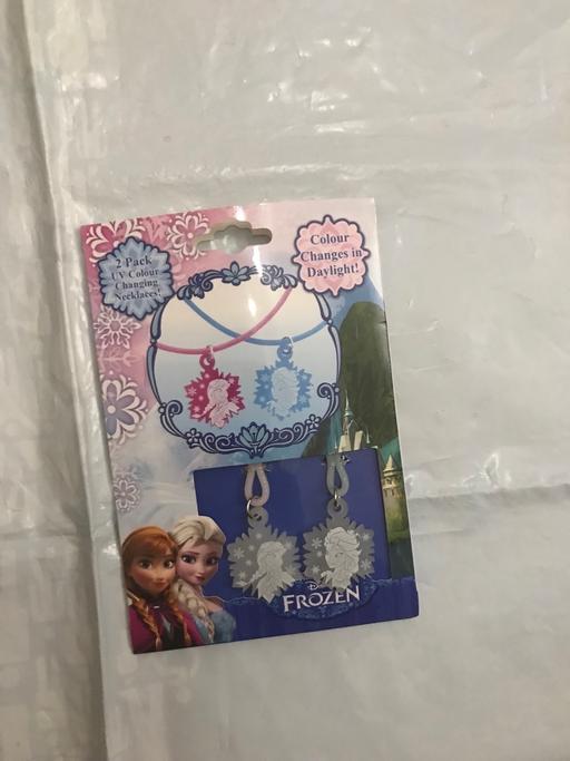 Buy & Sell North London Colney Hatch - N11 - Photos for Disney frozen colour changing necklaces