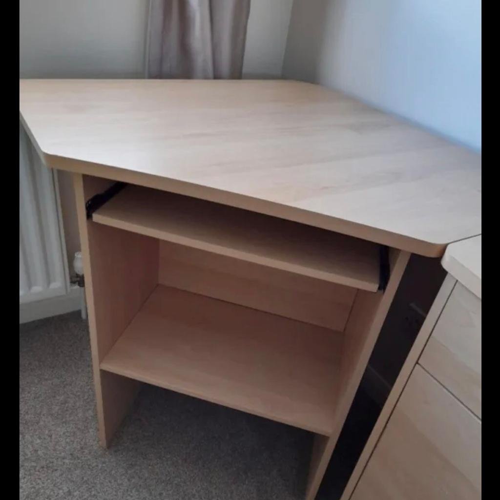 Desk & matching set of drawers. Very good condition. Clean & smoke free home. Genuine reason for sale (smaller room than previous)
Approx measurements:
Desk H:31.25" (79.5cm)
W&D:32" (81cm)
Drawers H:31.25" (79.5cm)
W:19.5" (49.5cm)
D:16.5" (42cm)