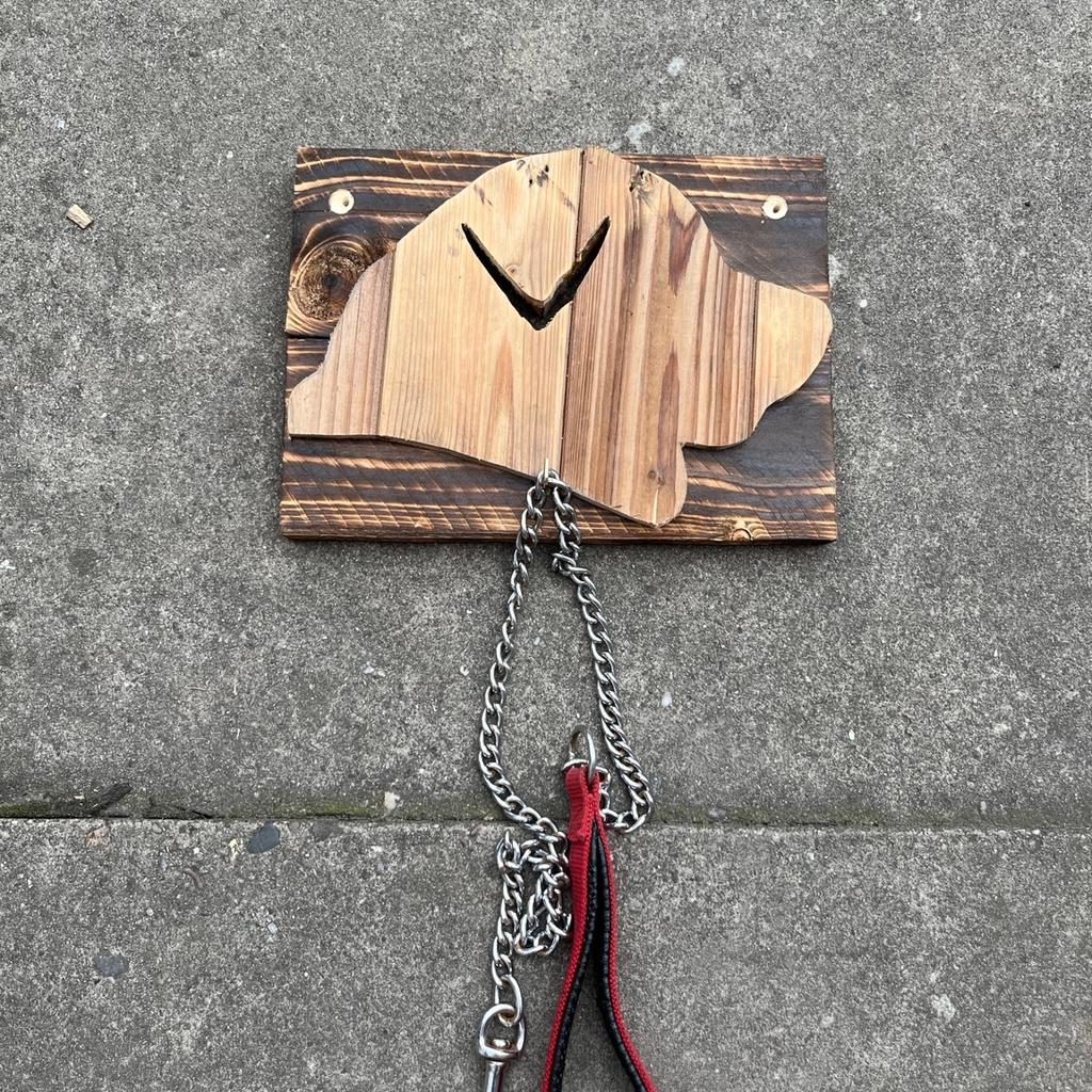 Handmade Labrador head silhouette key holder or dog lead hanger made from using reclaimed wood
