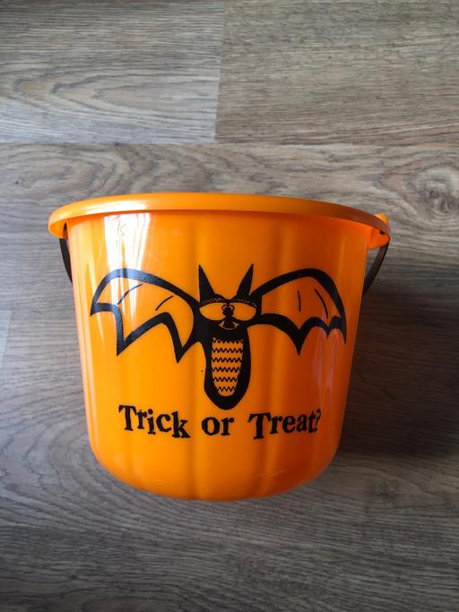 Buy & Sell Derbyshire Derby - Photos for Trick-or-treat candy bucket