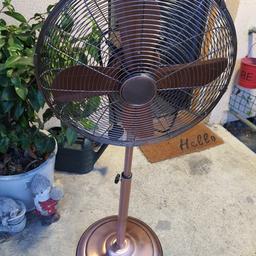 Standing fan, in very good condition. A very powerful one, also. Only ever used a handful of times.