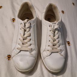white trainers with dimonte size 4  FREE collect hindley