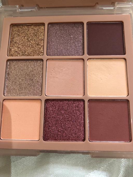 Buy & Sell West Midlands Wolverhampton - Photos for Haze Huda eyeshadow pallet 