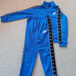 Boys Nike tracksuit in very good condition. 6-7y (116-122cm). From a smoke and pet free home.