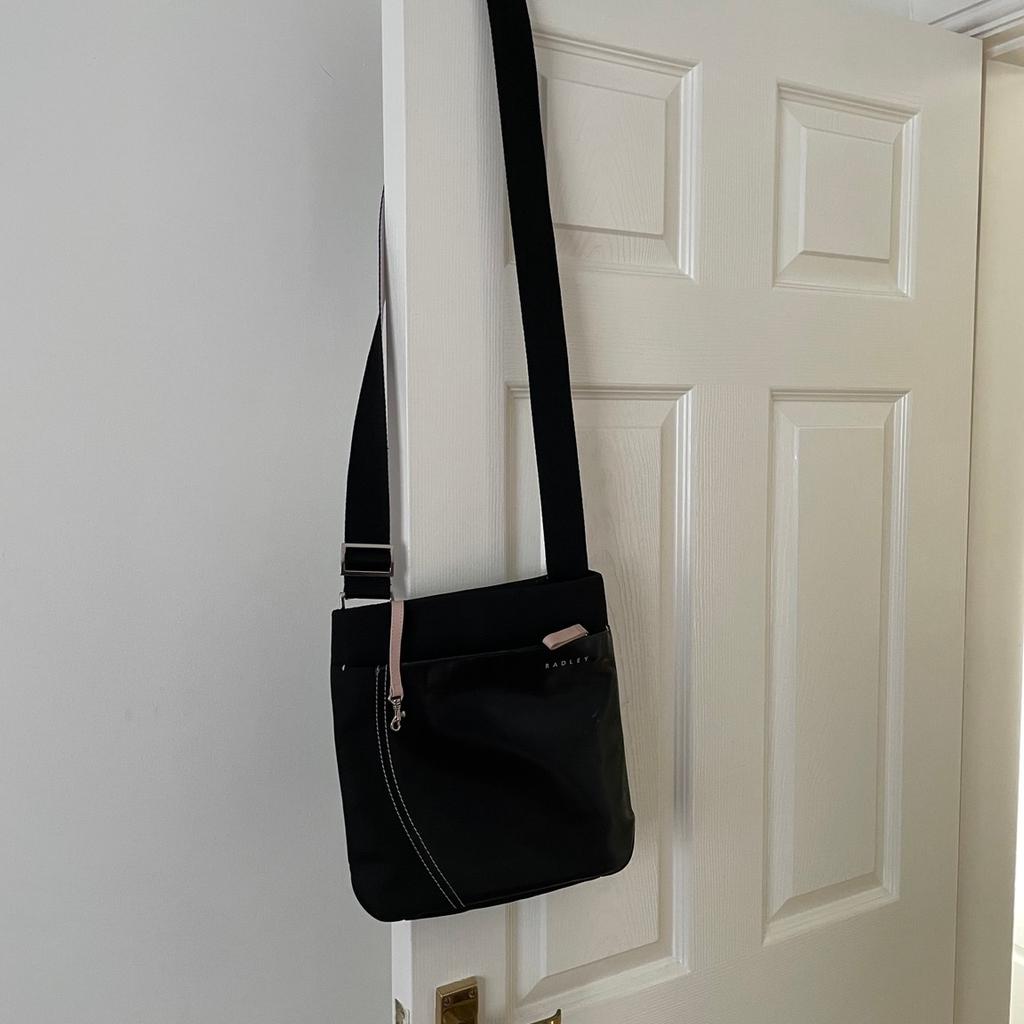 Radley Black Crossover Bag in B97 Redditch for £28.00 for sale Shpock