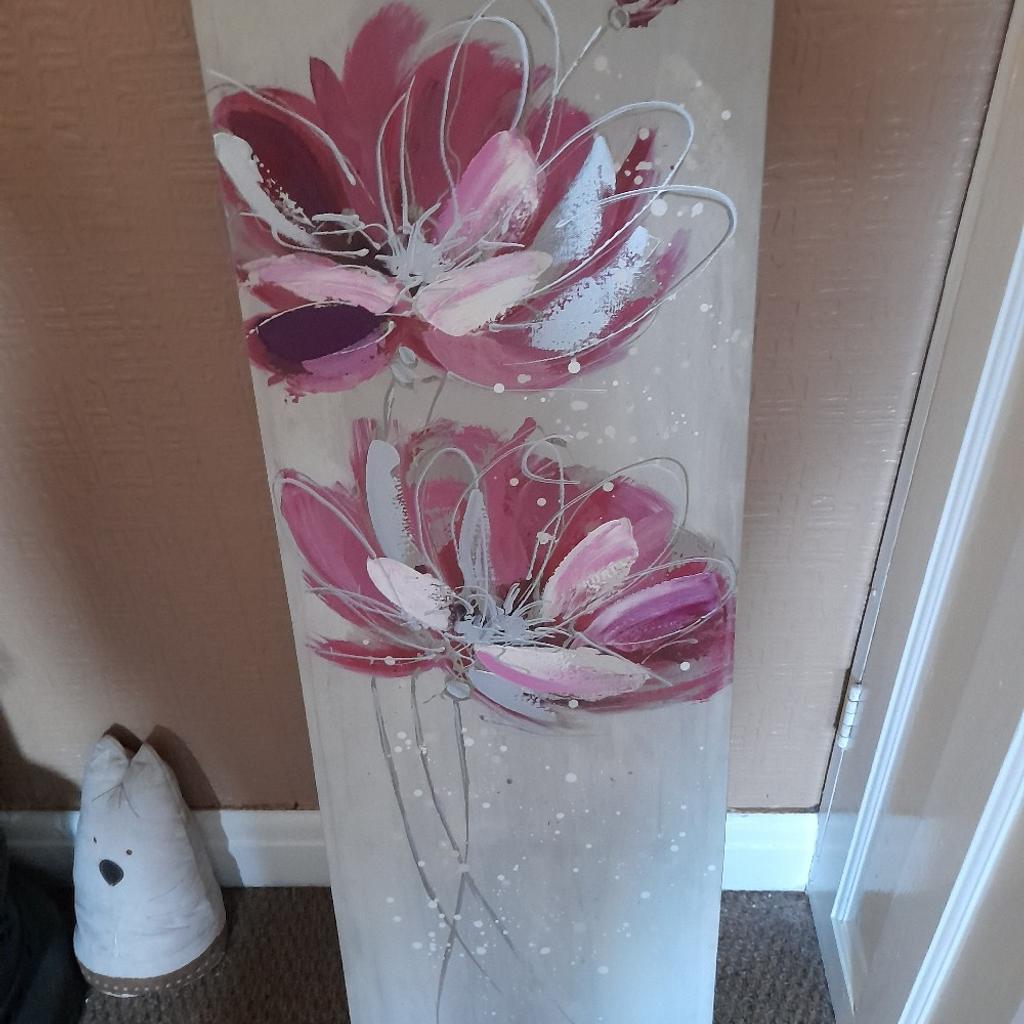 Lovely floral picture.
Size 3ft x 1 ft.
Good cond.
fy3 layton