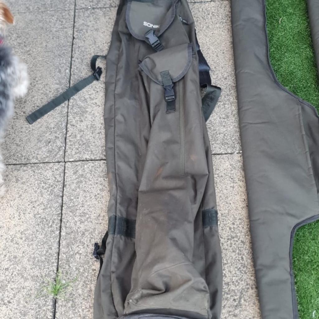 Is in perfect condition no rips or tears anywhere,all zips work,Has 5 padded rod sleeves even tho there is 4 in the picture £50 no posting
