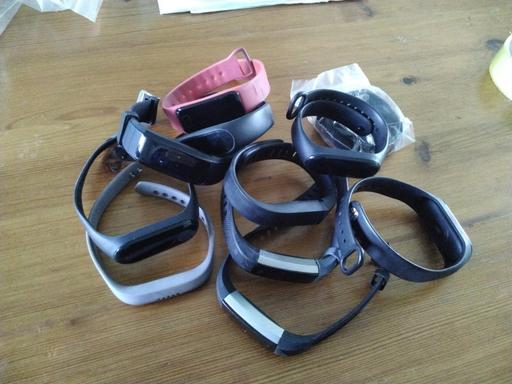 Buy & Sell Surrey Waverley - Photos for activity tracker watch bundle spares and repa