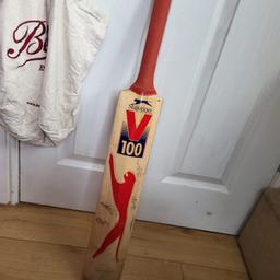 Slazenger Cricket Bat For 11-13 Years