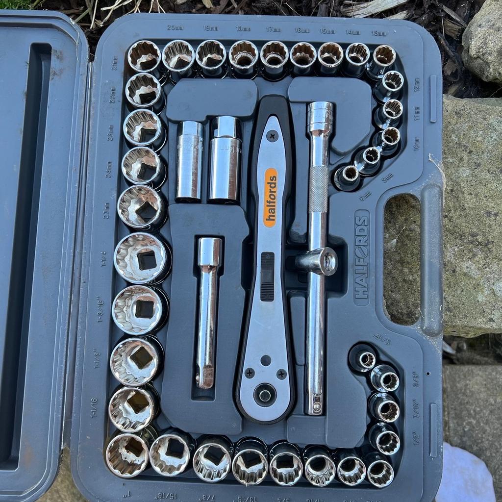 Halfords advanced half inch drive socket set in S12 Sheffield für £ 20