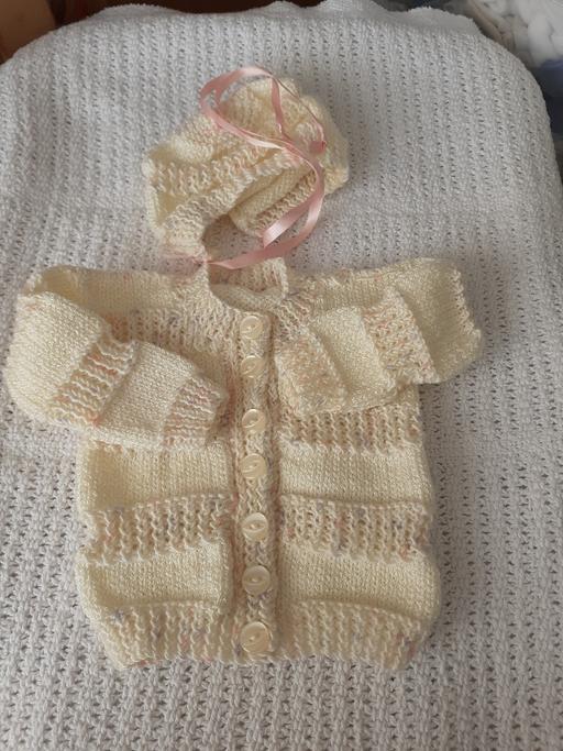 Buy & Sell Derbyshire North East Derbyshire - Photos for Hand knitted 2 piece set