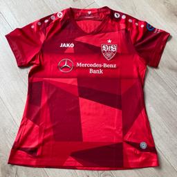 VfB Stuttgart Damen Auswärtstrikot Saison 2019/20
Farbe rot
Größe 42
Spielerflock Nr. 5 Nathaniel Phillips
Sehr guter Zustand, nur 2x getragen