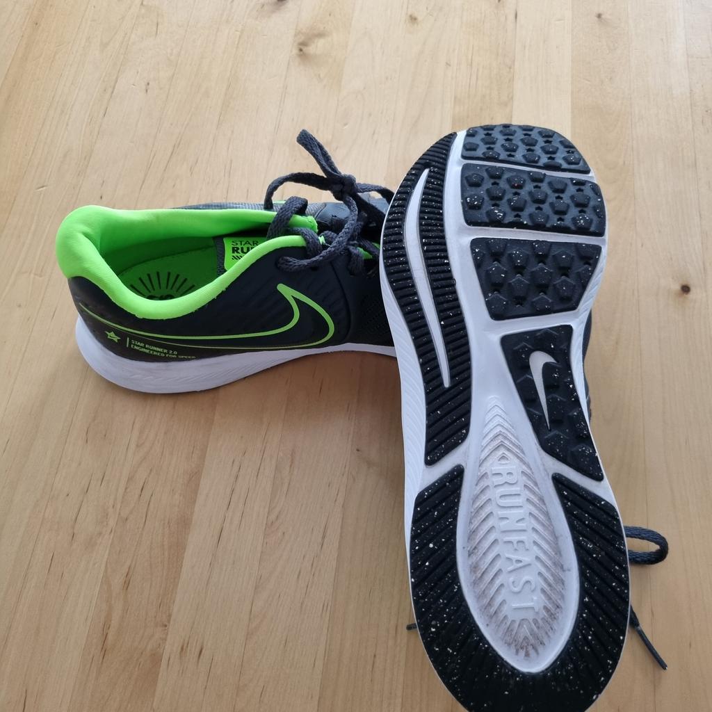 Nike Laufschuh Hallenschuh Gr.38 - wie neu