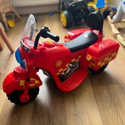Good condition ride on toy. Comes with charger. Can deliver if local.