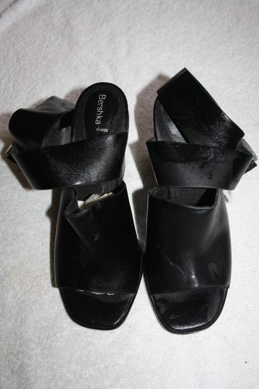 Buy & Sell North West London Chalk Farm - North West London - Photos for women's size 6 Bershka black shoes