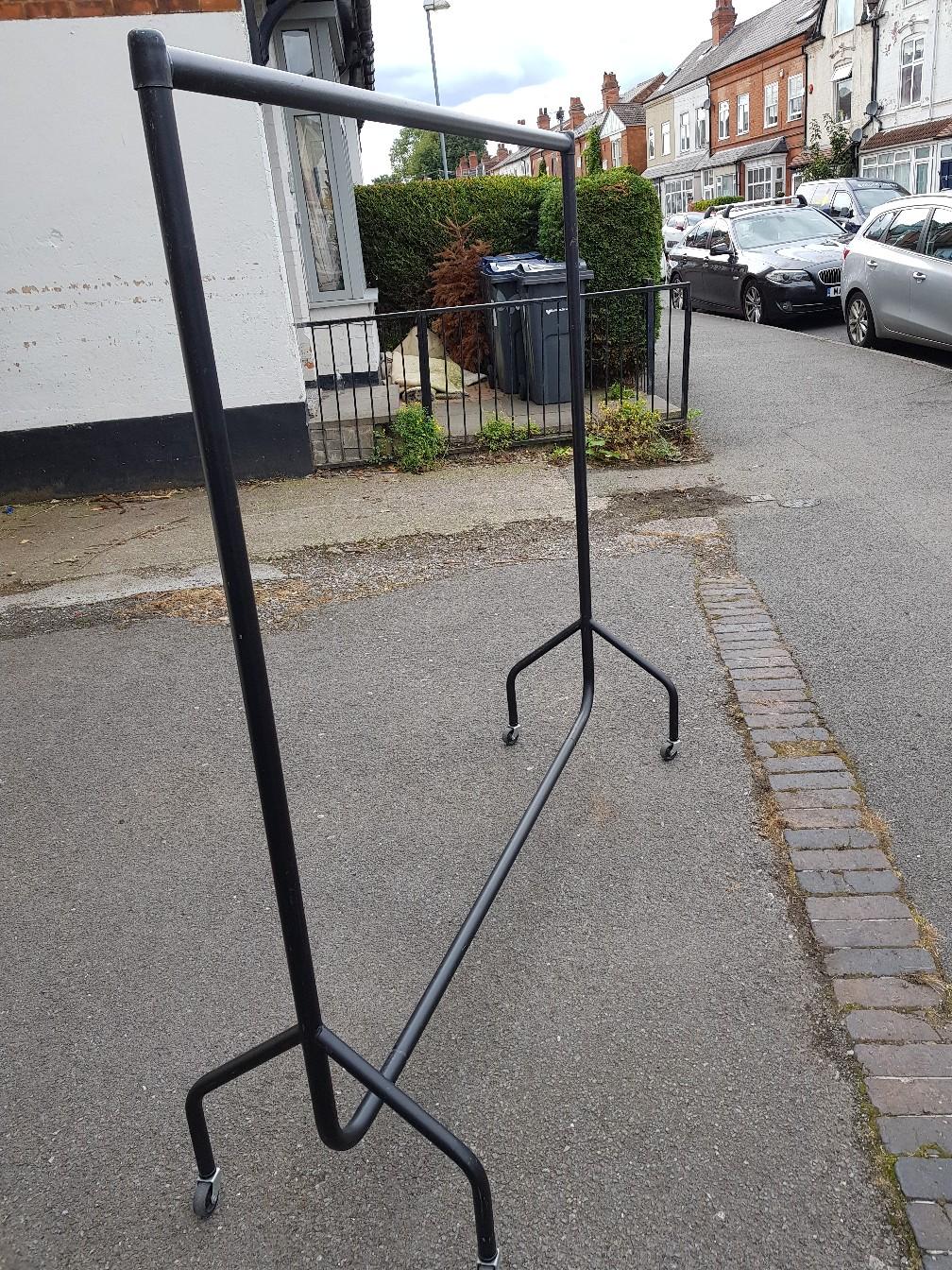 Heavy duty reinforced 6ft shop clothes rail. in B14 Birmingham für 25 ...
