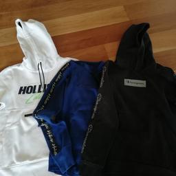 Verkaufe 1 Pulli weiß (Hollister) XS
                  1 Pulli schwarz(Champion)164
                  1 langarmShirt blau(Hollister)