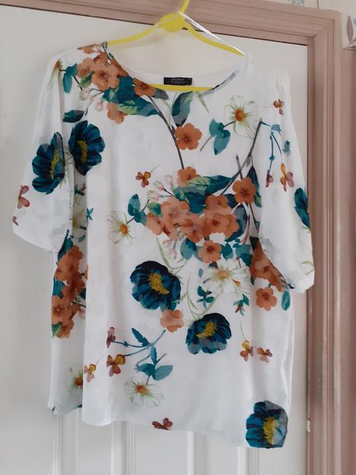 Buy & Sell West Midlands Birmingham - Photos for LADIES TOP- SIZE 14 ***REDUCED ****