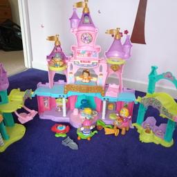Little people princess castle play house with princess dolls and other bits for the house. Great for toddlers. 
Not sure if princesses still make the noises, as been in storage, could just need new batteries.
In a very good used condition.

Collection only.

Please have a look at my other baby and toddler items.