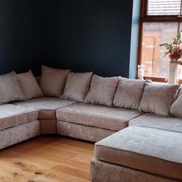 Brand new corner Sofa 

Delivered yesterday and only unwrapped and setup but it was what I wanted and having issues getting the company to collect. 
Comes apart in small sections for easy transportation.


Still got the wrapping 

paid £650

viewing welcome