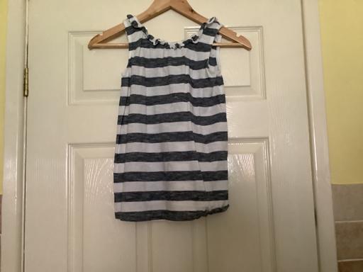 Buy & Sell West Midlands Wolverhampton - Photos for Girls top.