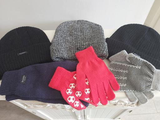 Buy & Sell Essex Southend-on-Sea - Photos for Hats and gloves