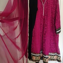 Plus size asian anarkali 3 piece suit, elasticated drainpipe bottoms, detailed work on top, netted sleeves and top, would fit a size 24/26 and 2855